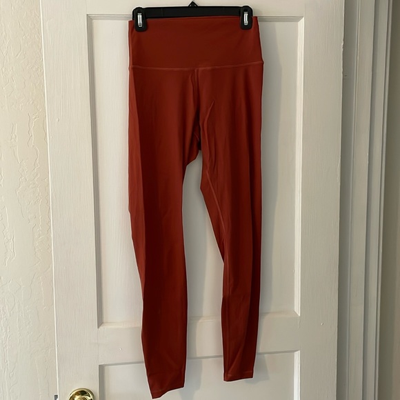 EVERLANE Perform Legging - Picture 2 of 3